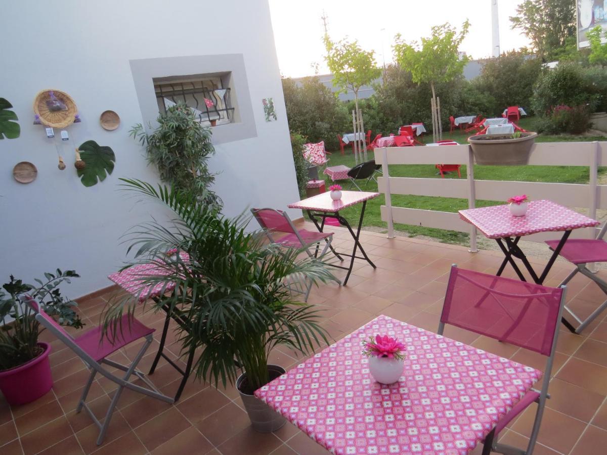 Hotel Kyriad Cap Sud Avignon Bagian luar foto